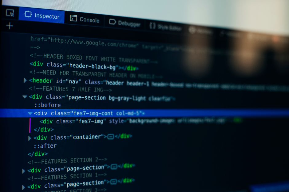 Code HTML affiché sur un écran d'ordinateur